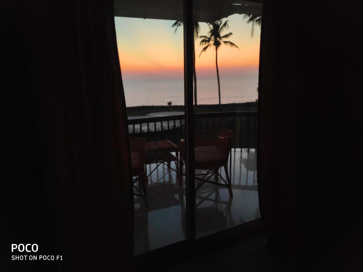 Hôtel Pura Vida Varkala Extérieur photo