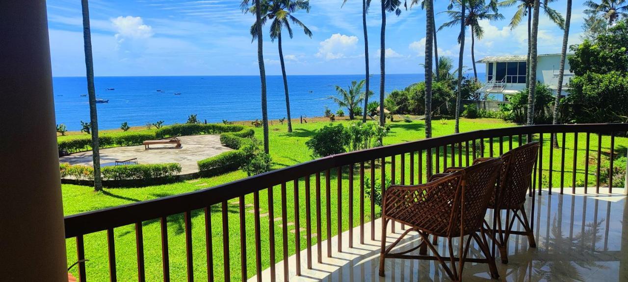 Hôtel Pura Vida Varkala Extérieur photo