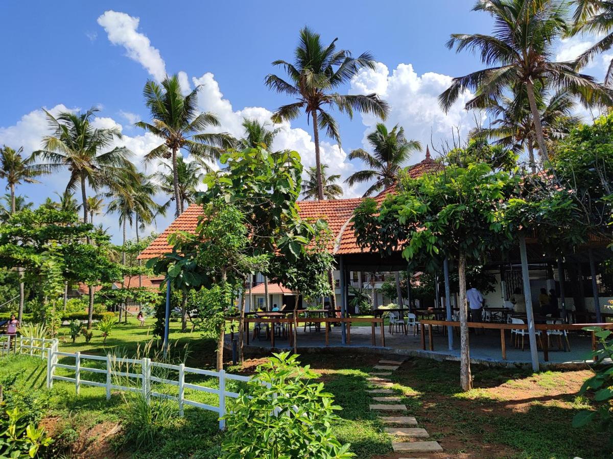 Hôtel Pura Vida Varkala Extérieur photo