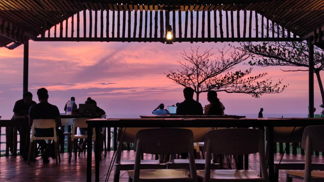 Hôtel Pura Vida Varkala Extérieur photo