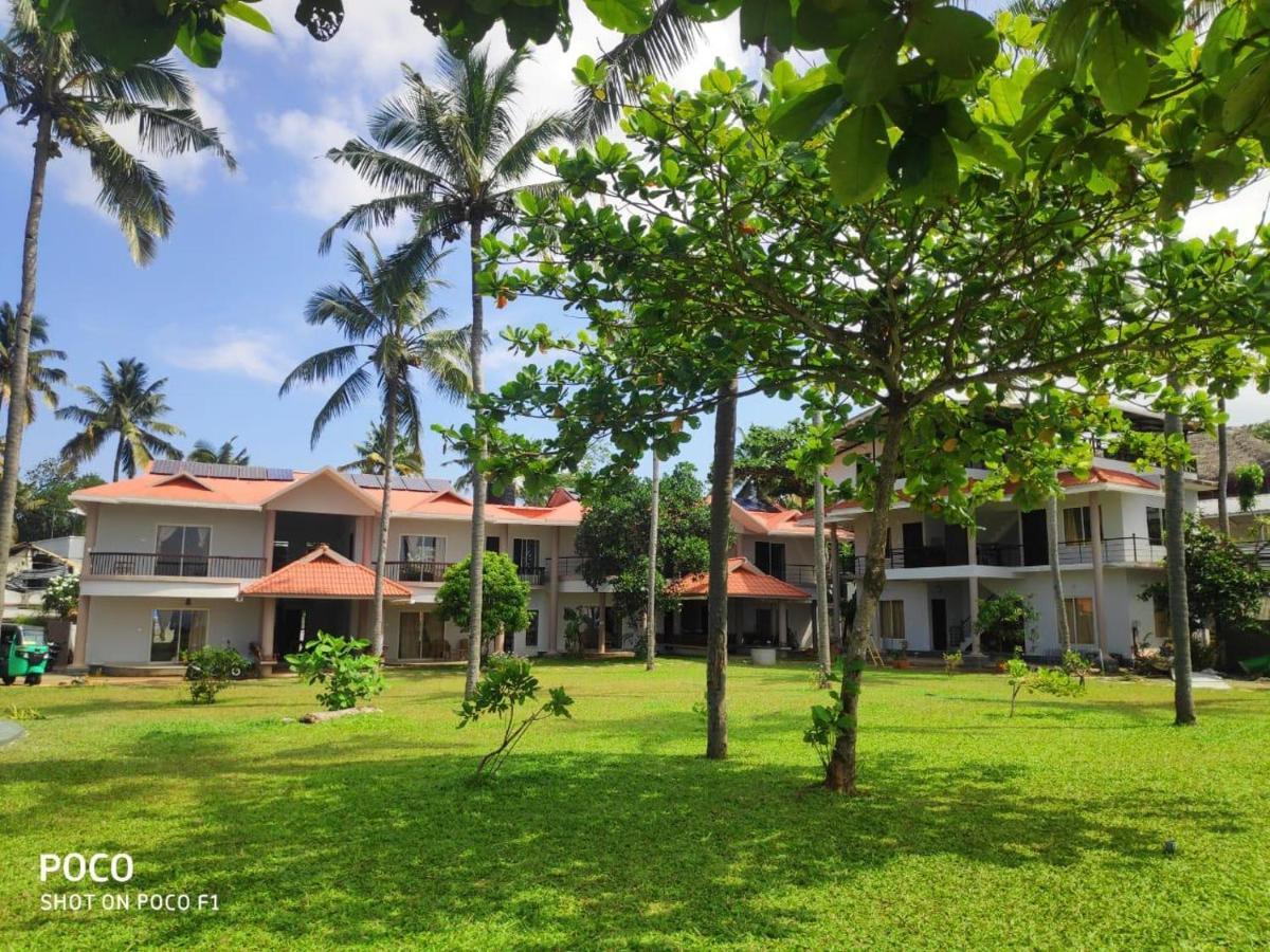 Hôtel Pura Vida Varkala Extérieur photo